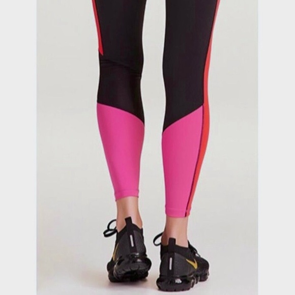 ALALA Reef Tight Leggings In Black/Pink/Red - Picture 4 of 7